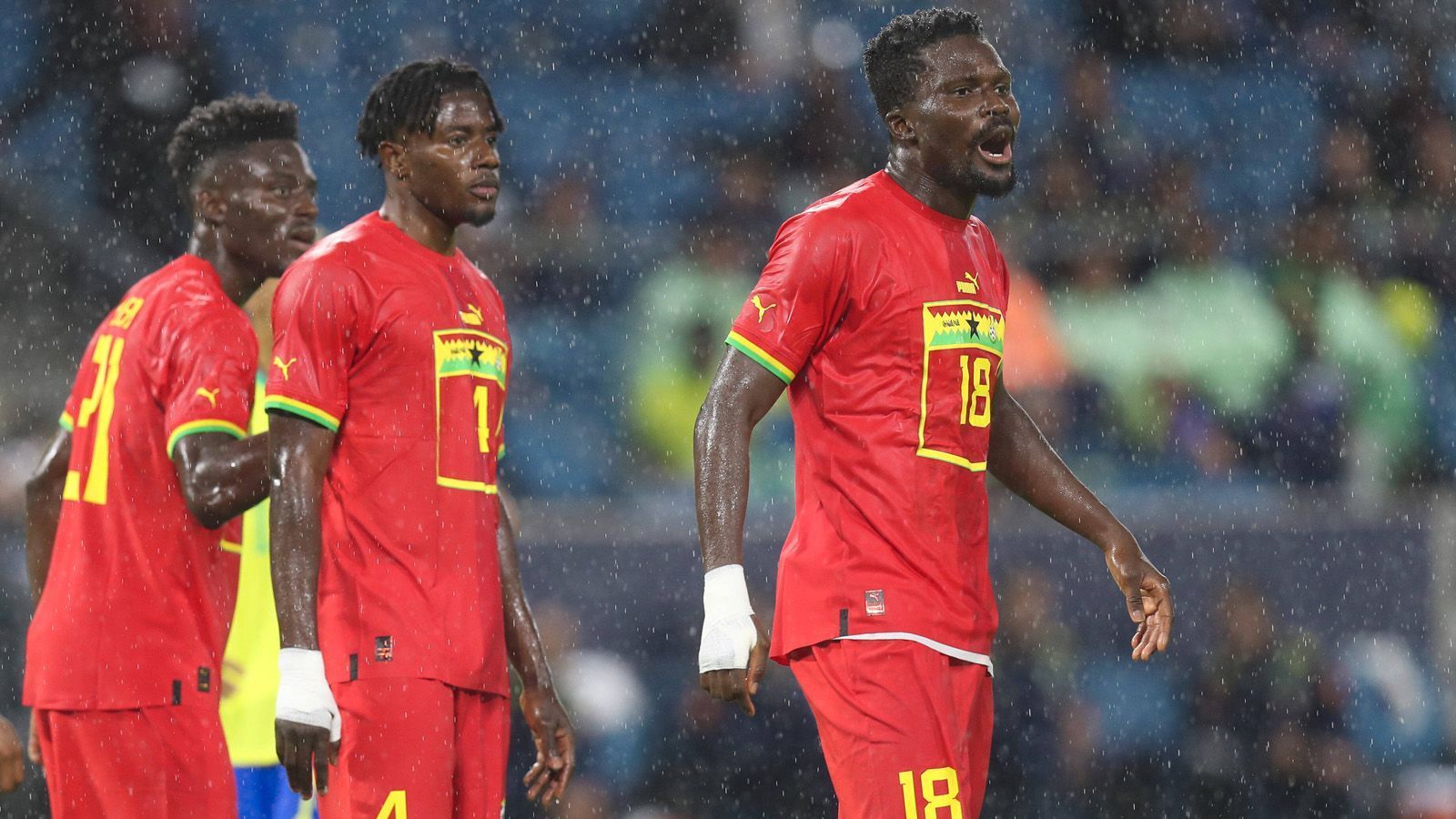 
                <strong>Platz 30: Ghana</strong><br>
                Ghana geht in fast jede Weltmeisterschaft als sportlicher Geheimtipp. Optisch erleben die Afrikaner 2022 schon mal einen Reinfall. Verbandslogo und Wappen wirken wie ein Aufbügelbildchen aus Muttis Nähkiste. Das weckt schlimme Erinnerungen.
              