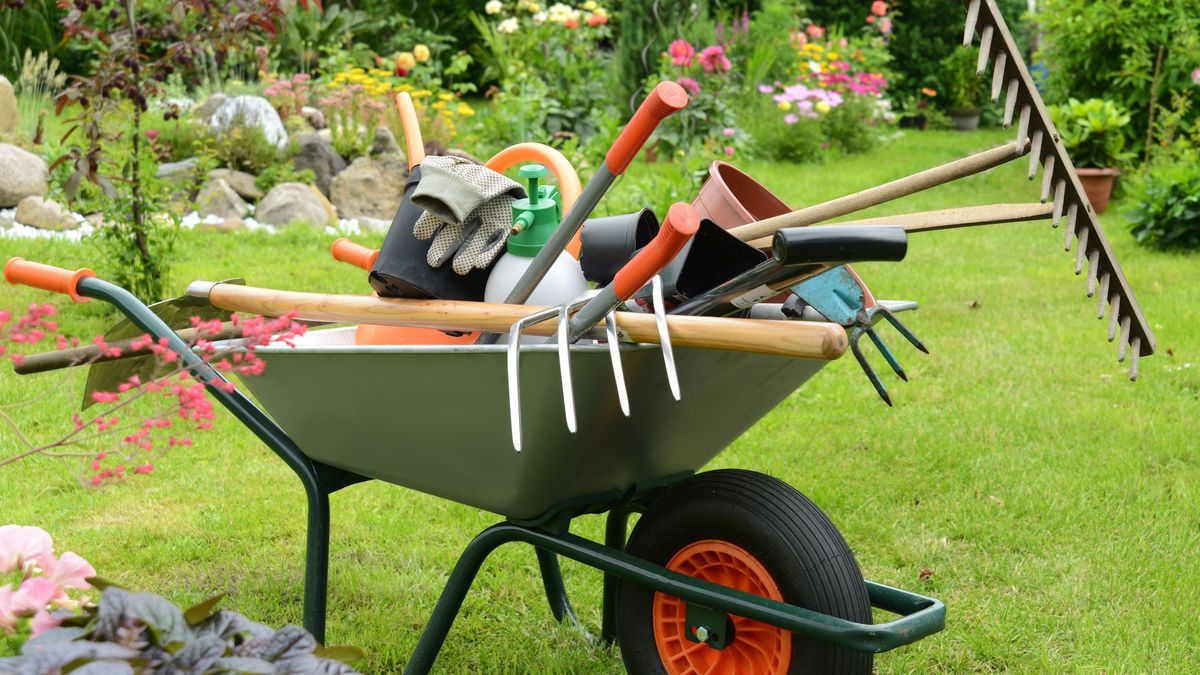 Schubkarre: Der praktische Helfer für schwere Transporte in Haus und Garten