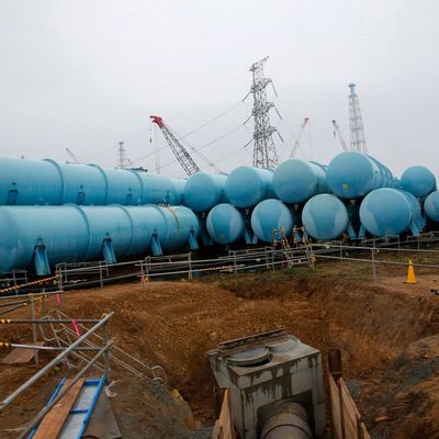 Wassertanks in Fukushima - der kontaminierte Inhalt soll jetzt ins Meer geleitet werden.