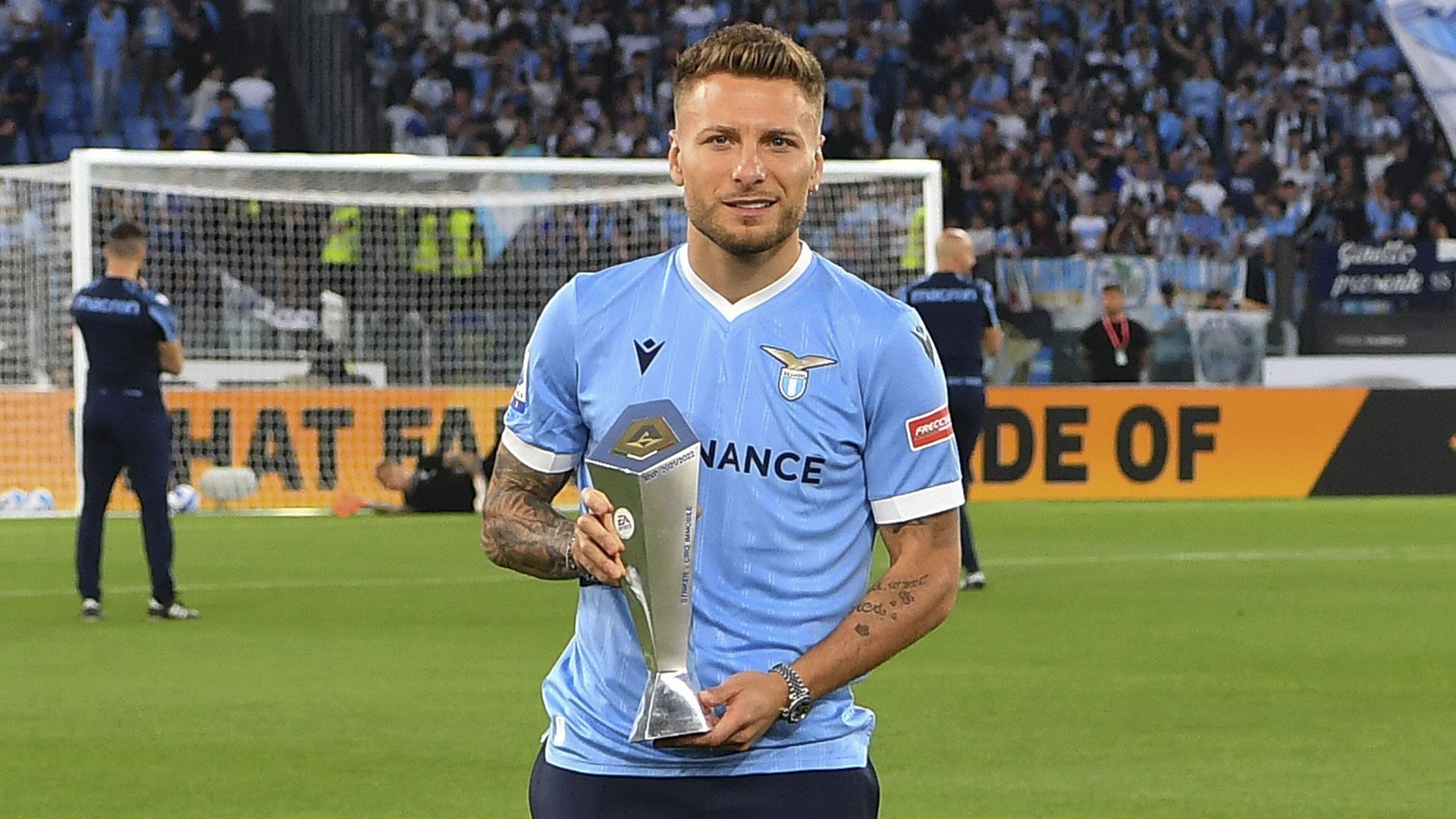 
                <strong>Serie A: Ciro Imobile (Lazio Rom)</strong><br>
                Platz 1: Ciro Immobile, 27 Tore - Platz 2: Dusan Vlahovic (Juventus Turin), 24 Tore - Platz 3: Lautaro Martinez (Inter Mailand), 21 Tore
              