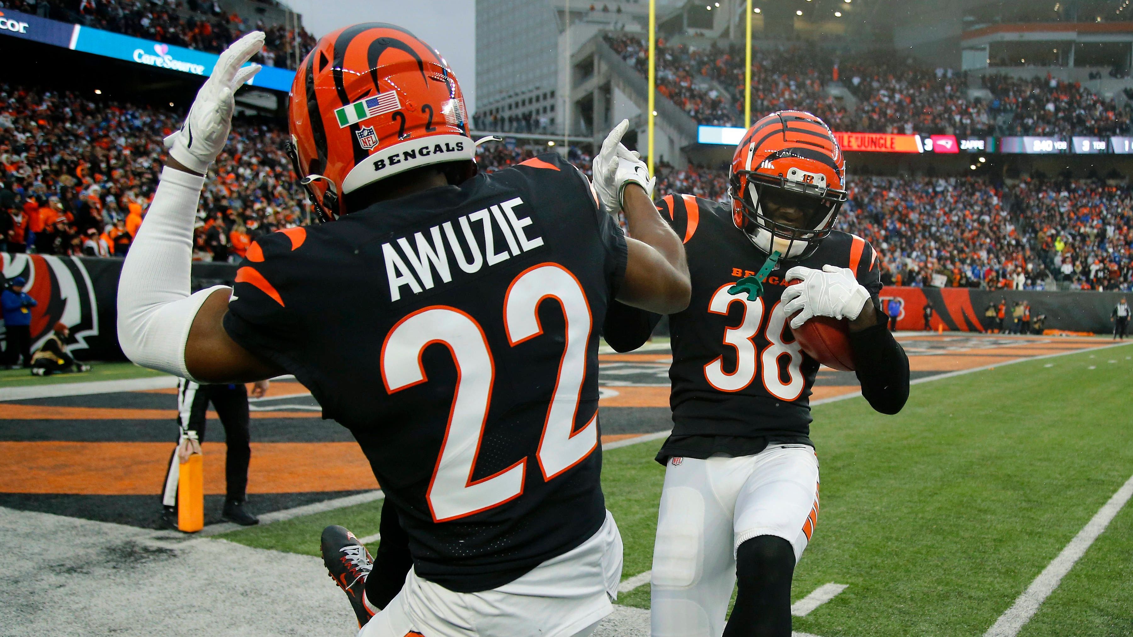 <strong>3. Platz (geteilt): Cincinnati Bengals</strong><br>Erzielte Interceptions: 30<br>Erzielte Fumbles: 20<br>Takeaways gesamt: 50<br><br>Kassierte Interceptions: 26<br>Kassierte Fumbles: 8<br>Giveaways gesamt: 34<br><br>Turnover-Differenz: +16