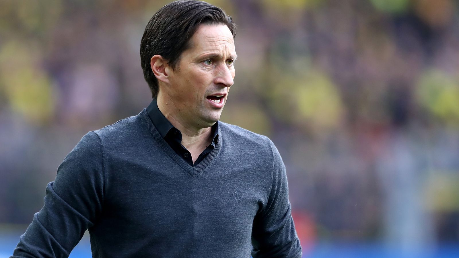 
                <strong>Roger Schmidt (Vereinslos)</strong><br>
                Genau wie Labbadia ist auch Roger Schmidt seit Anfang dieser Saison vertragslos, nachdem er zuletzt zwei Jahre in der chinesischen Super League Trainer bei BJ Sinobo Guoan war. Einen Namen als Übungsleiter machte sich Schmidt bei RB Salzburg, mit denen der 52-Jährige 2014 die Österreichische Meisterschaft gewann und anschließend sich mit Bayer Leverkusen zwei Jahre in Folge für die Champions League qualifizierte, ehe er 2017 beim Werksverein nach einer anhaltenden Krise entlassen wurde. 
              