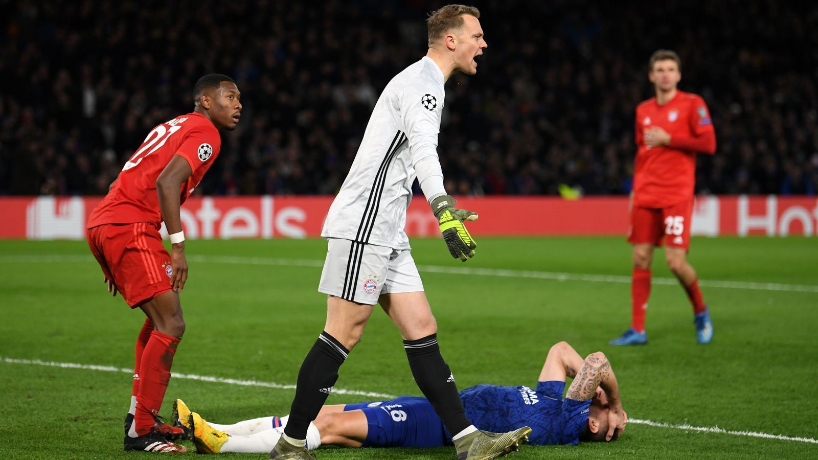 
                <strong>Manuel Neuer</strong><br>
                Ein Wackler bei einem Fehlpass im Spiel nach vorne, dafür ganz stark kurz vor der Halbzeit gegen Alonso. Ansonsten der gewohnt souveräne Rückhalt. ran-Note: 3
              