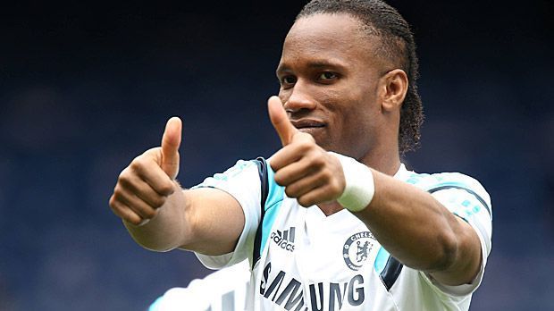 
                <strong>Zentraler Angriff: Didier Drogba</strong><br>
                Didier Drogba (Mittelstürmer): beim FC Chelsea von 2004 bis 2012 und 2014/2015. Größte Erfolge mit den Blues: Champions League 2012, vier Mal Meister.
              