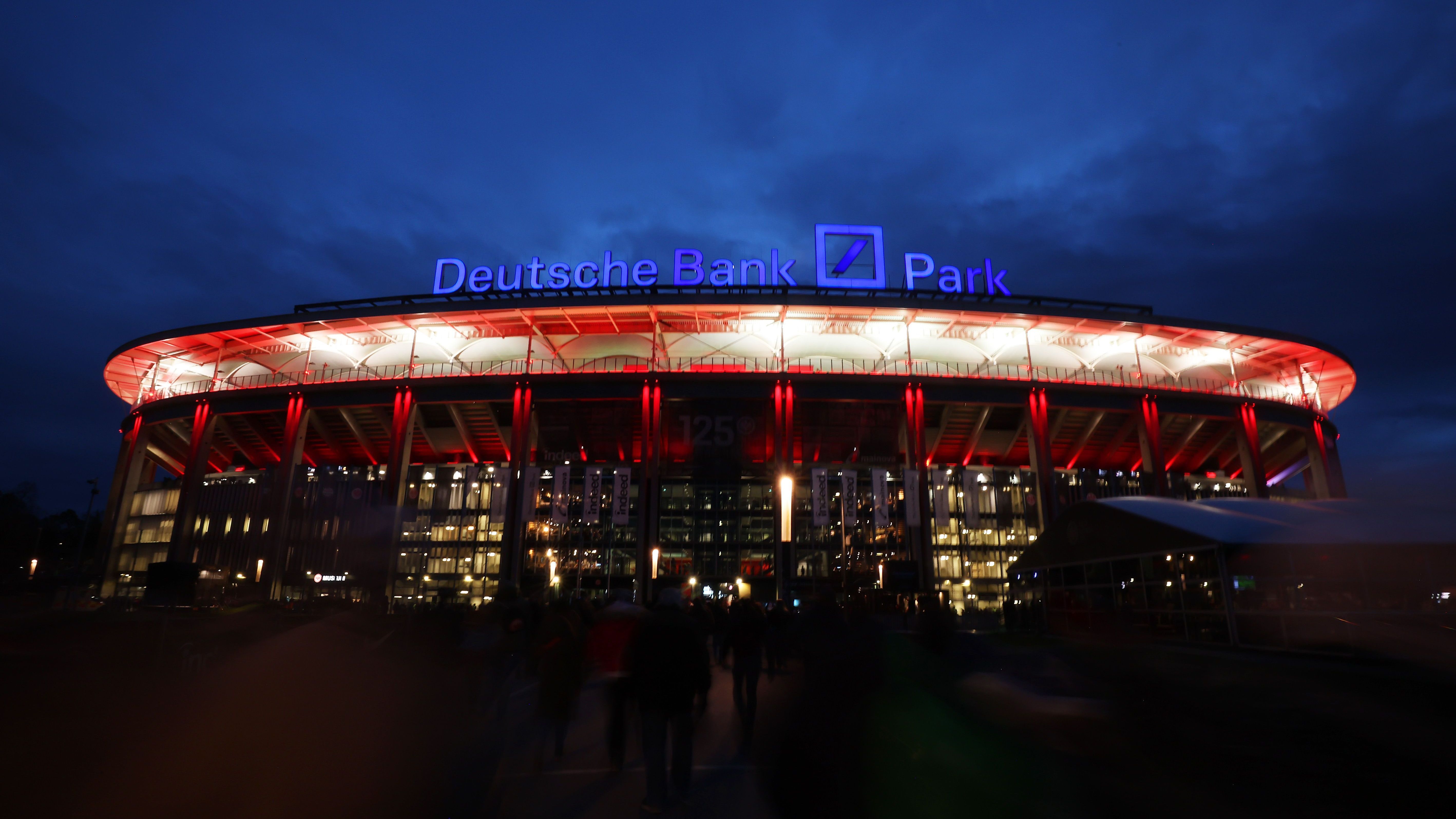 <strong>5. Platz: Eintracht Frankfurt - Schnitt: 57.581</strong><br>- Stadion: Deutsche Bank Park<br>- Kapazität: 58.000