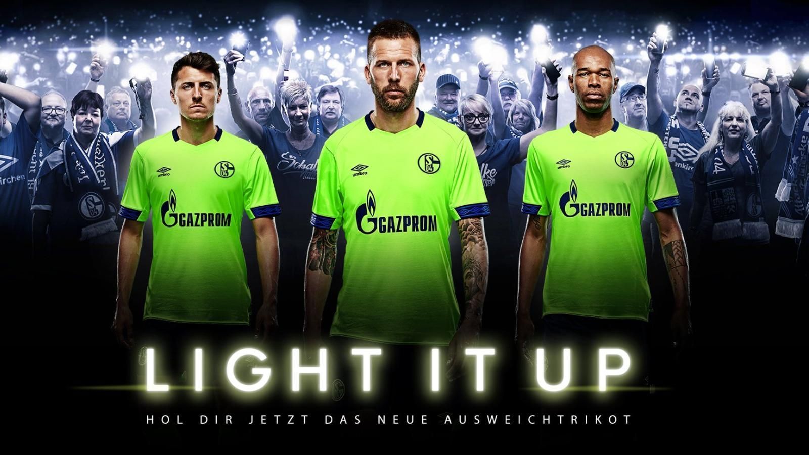
                <strong>Schalke 04 (Ausweichtrikot)</strong><br>
                Neuer Look für Schalke 04! Das Ausweichtrikot der Schalker für die Saison 2018/2019 im frischen Neongrün. 
              