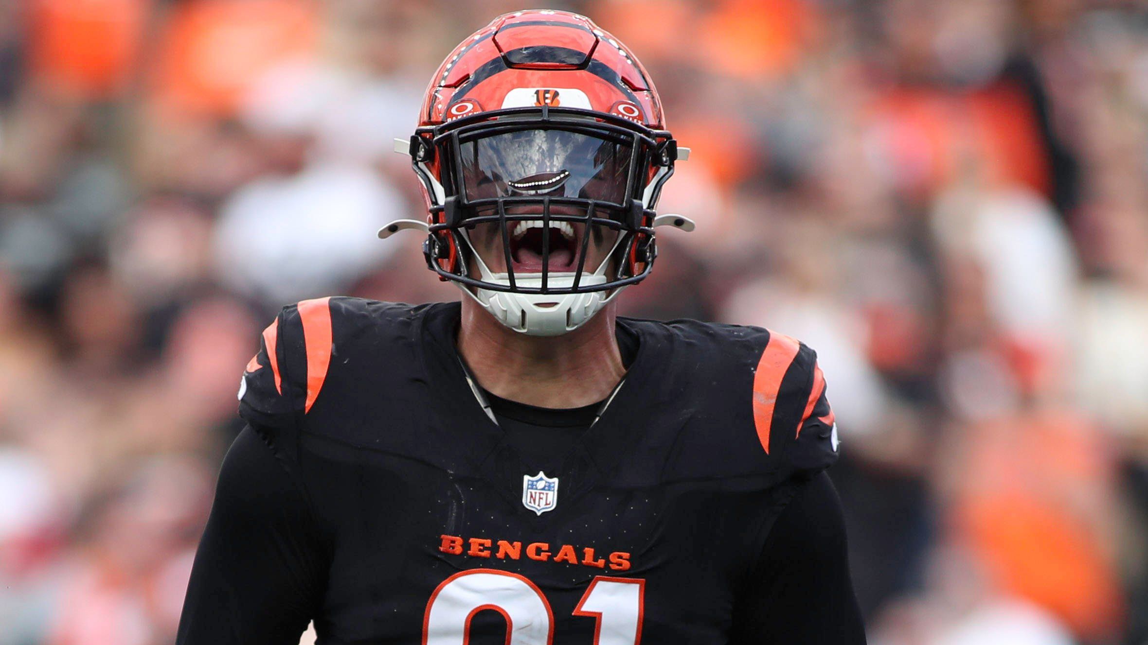 <strong>Trey Hendrickson (Cincinnati Bengals)</strong><br>Position: Defensive End<br>Awards: Defensive Player of the Year<br>Quote: +1400