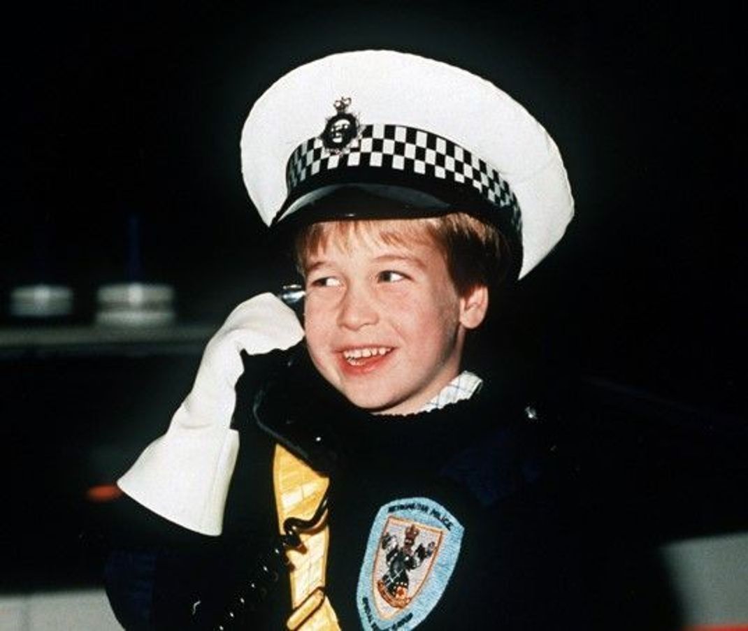 Als Kind bekam Prinz William eine Polizeiuniform geschenkt und wollte danach unbedingt selbst Polizist werden.
