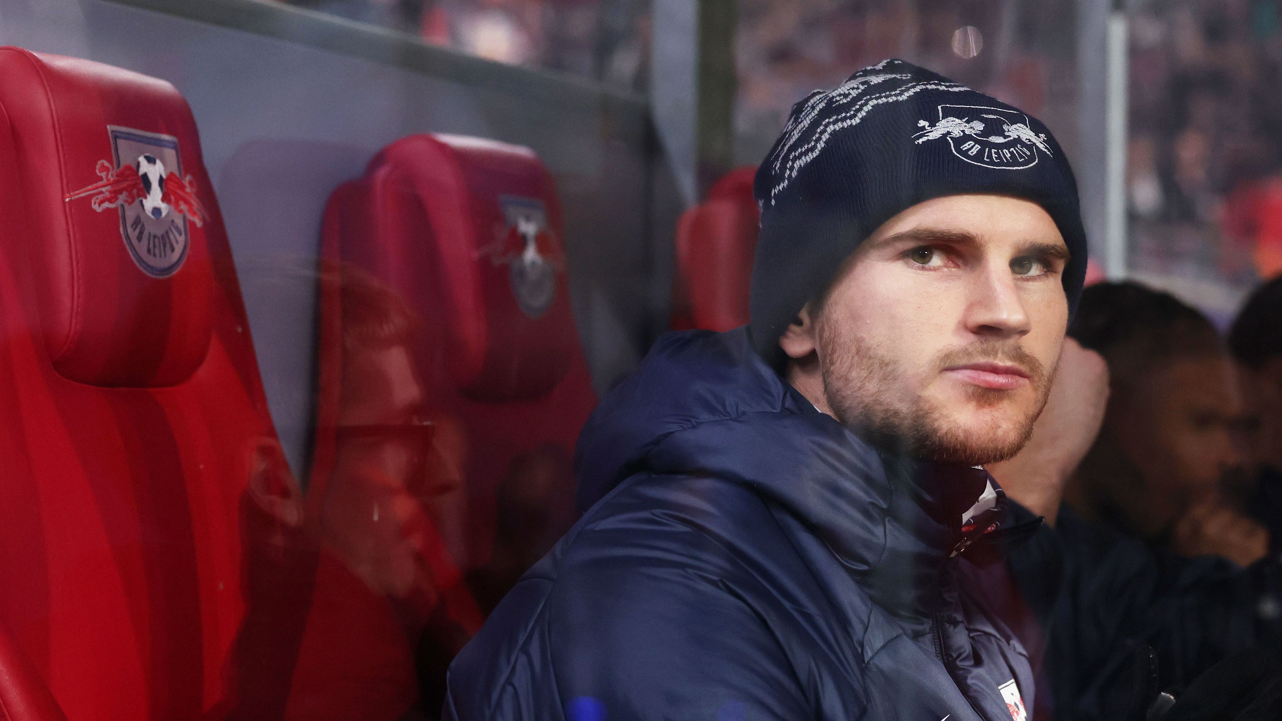 <strong>Timo Werner (RB Leipzig)</strong><br>Die Premier League kennt Werner aus seiner Zeit beim FC Chelsea gut, doch gefühlt war das damals ein anderer Spieler. Der aktuelle Timo Werner ist in Leipzig nur noch Reservist, erst zwei Tore stehen in dieser Saison auf seinem Konto. Dass er wechseln wird, erscheint wahrscheinlich. Aber zu Manchester United? Doch es geht noch skurriler ...