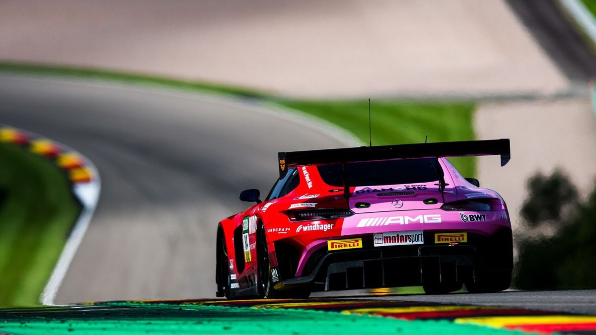 DTM-Leader Lucas Auer kam von der Strecke ab und berührte Nicki Thiim