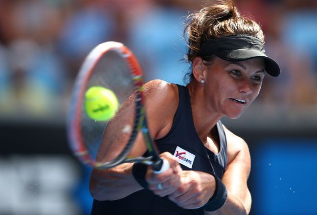 
                <strong>Casey Dellacqua</strong><br>
                Die Linkshänderin ist im australischen Team an Nummer zwei gesetzt. In der letztjährigen Partie gegen das DTB-Team kam Dellacqua sowohl im Einzel (Niederlage gegen Kerber) als auch im Doppel an der Seite von Ashleigh Barty (Niederlage gegen Görges/Grönefeld) zum Einsatz. 
              