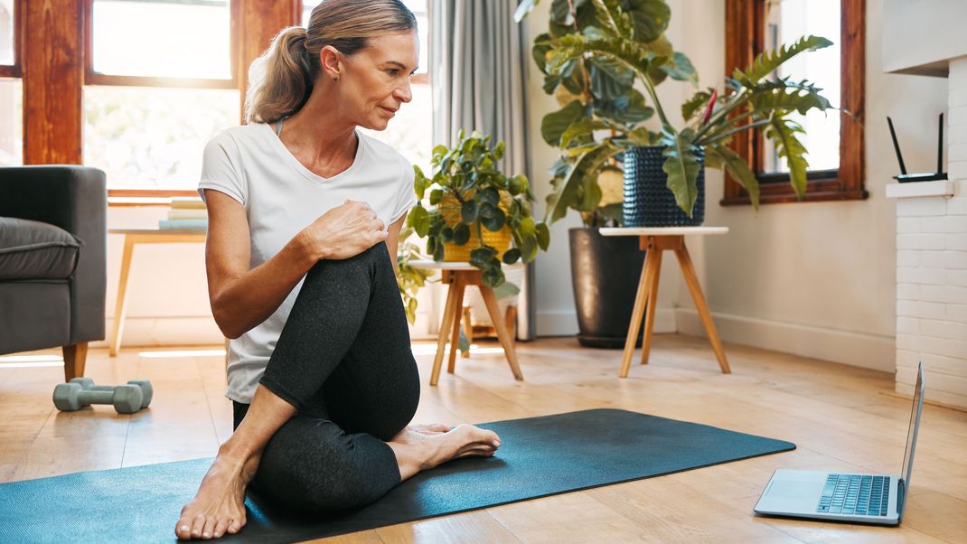 Beim Ausdauertraining zu Hause via Internet-Gym bist du zeitlich flexibel und bekommst trotzdem ein professionelles Coaching.