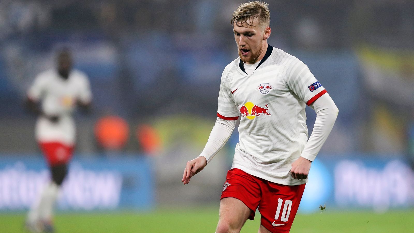 
                <strong>Emil Forsberg</strong><br>
                In der 87. Minute für Sabitzer eingewechselt und 26 Sekunden später mit der ersten Ballberührung Torschütze zum 3:0. Weil es für eine Ballberührung aber keine 1 geben kann: ran-Note: 2
              