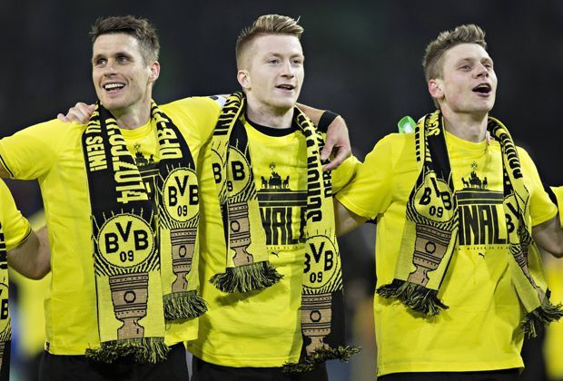 
                <strong>Borussia Dortmund </strong><br>
                Auf Platz drei steht Borussia Dortmund, das in den vergangenen zehn Jahren zum vierten Mal in ein DFB-Halbfinale einzieht. Die Bilanz: drei Spiele, drei Siege! Aber zum ersten Mal trafen die Dortmunder auf den Rivalen aus München. 
              