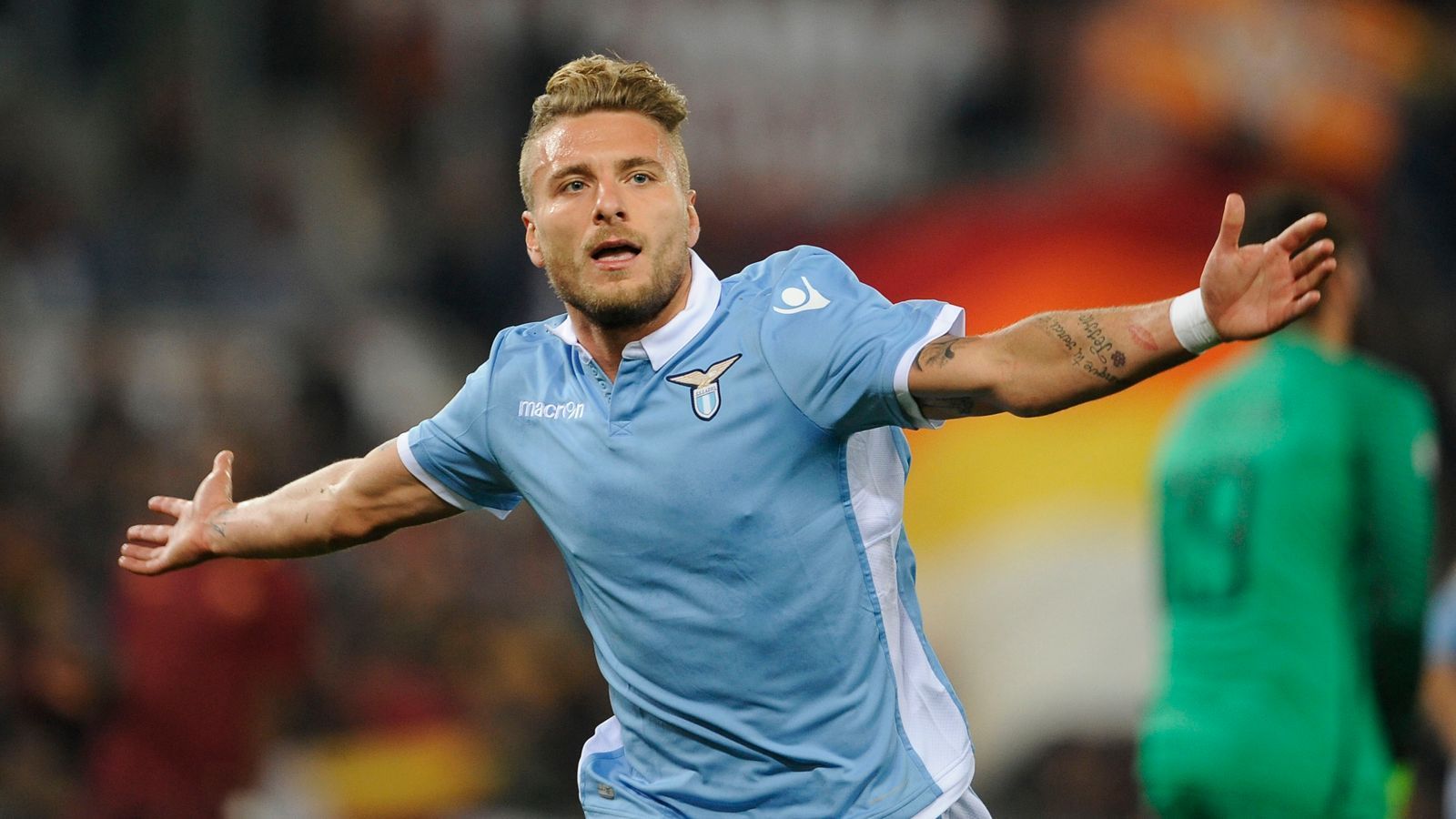 
                <strong>Serie A (Italien)</strong><br>
                1. Ciro Immobile (Lazio Rom) 27 Tore2. Cristiano Ronaldo (Juventus Turin) 21 Tore3. Romelu Lukaku (Inter Mailand) 17 Tore
              