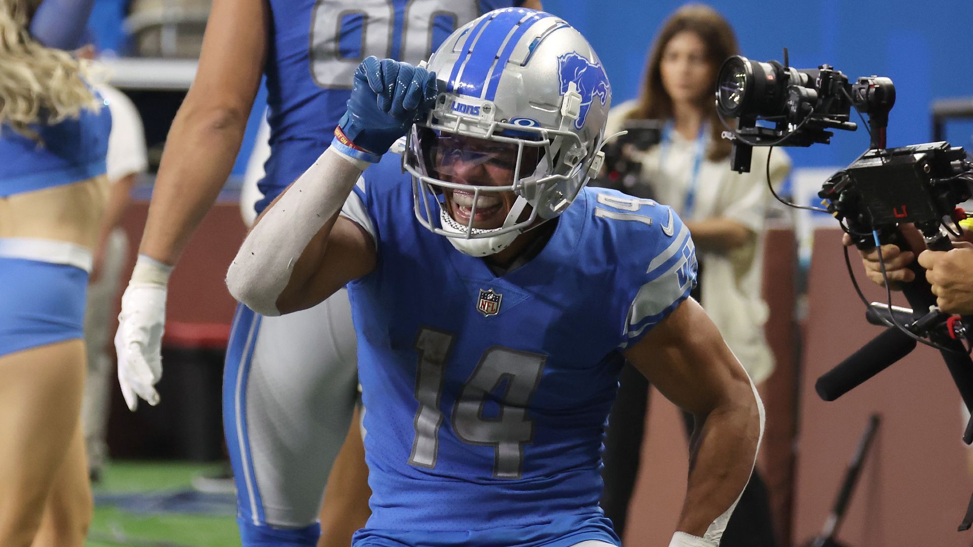 
                <strong>Die Leistungen der deutschen NFL-Spieler in Woche 3</strong><br>
                Amon-Ra St. Brown sorgt weiter für gute Zahlen bei den Detroit Lions. Auch sein Bruder Equanimeous sammelte erneut Yards. ran zeigt die Performances der Deutschen in Week 3.
              