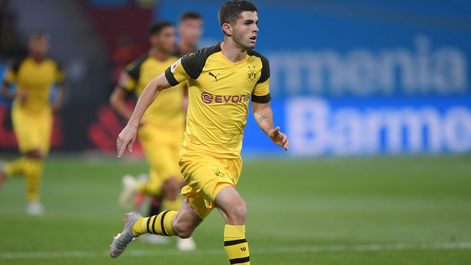 
                <strong>Platz 5: Christian Pulisic - 64 Millionen Euro</strong><br>
                Flügelspielervon: Borussia Dortmundzu: FC ChelseaJanuar 2019
              