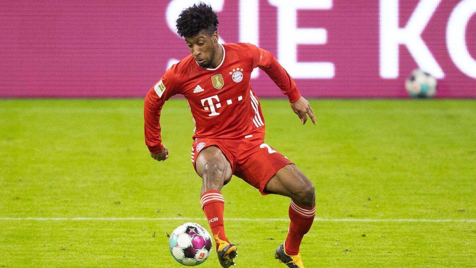 
                <strong>Kingsley Coman</strong><br>
                Kommt für die letzte halbe Stunde für Gnabry in die Partie. Hat zwar noch einige gute Dribblings und Abschlüsse im Angebot, die allerletzte Durchschlagskraft aber fehlt. ran-Note: 3
              