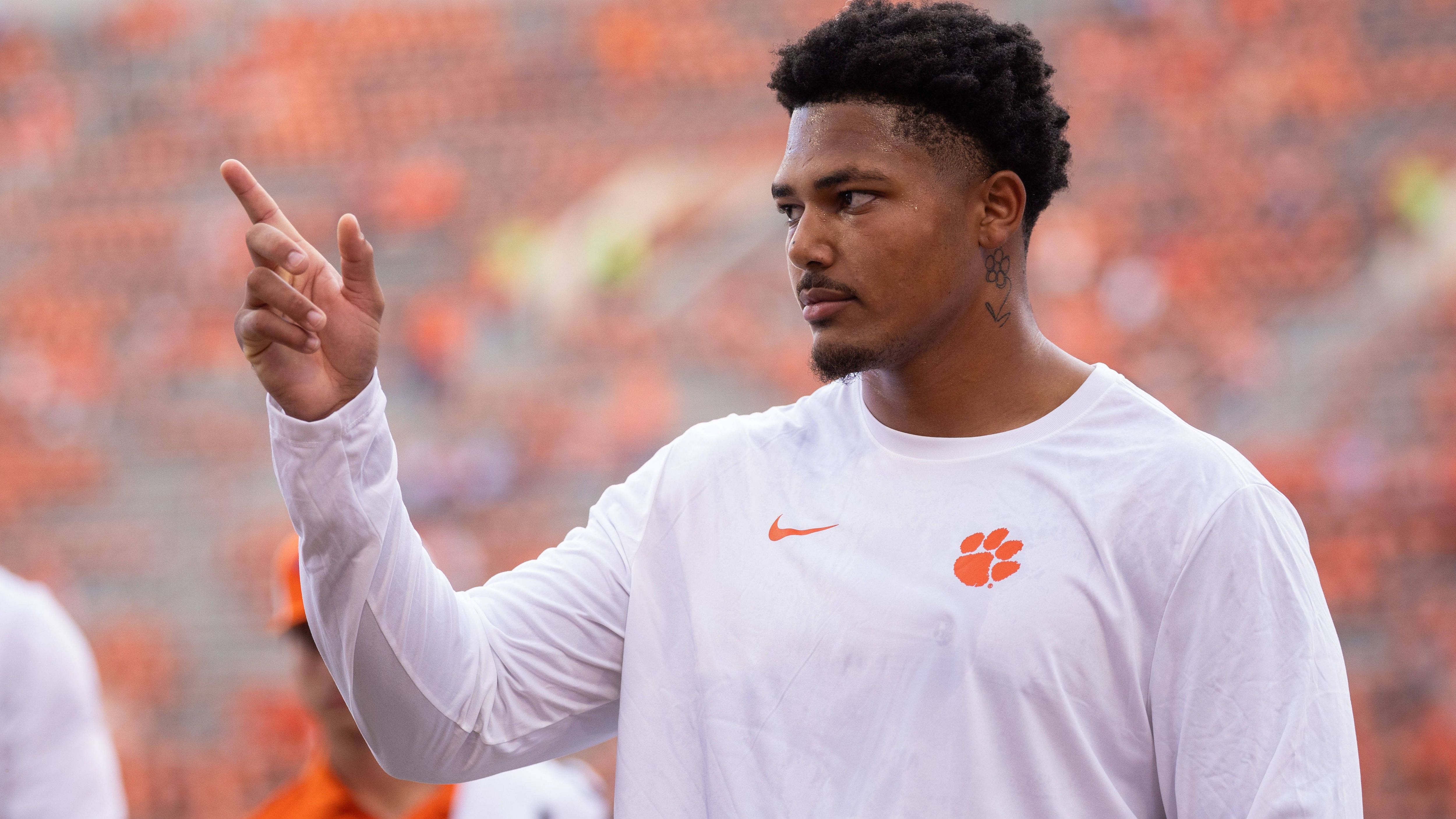 <strong>Platz 9 (geteilt): T.J. Parker (Clemson Tigers)</strong>&nbsp;<br>Position: Defensive End<br>Quote: +4500