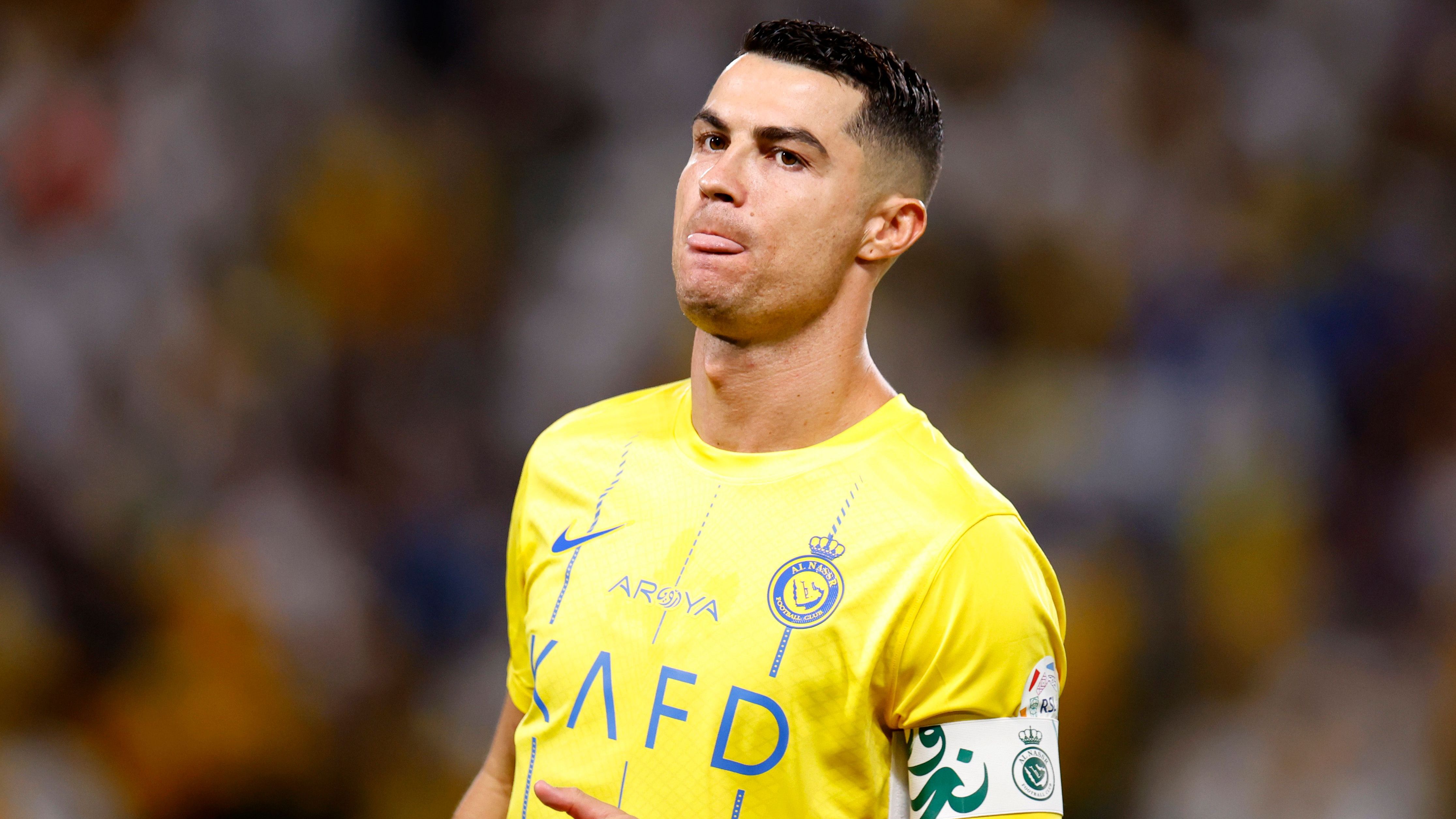 <strong>Platz 1: Cristiano Ronaldo (Al Nassr)</strong><br> Gesamt-Einnahmen 2023: 260 Millionen US-Dollar<br>Gehalt: 200 Millionen US-Dollar<br>Sponsoring-Einnahmen: 60 Millionen US-Dollar