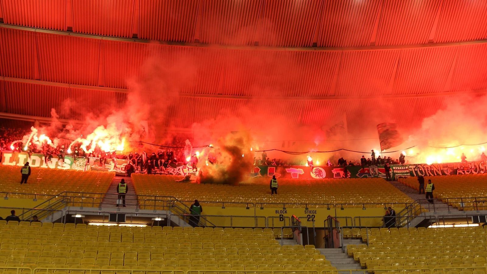 <strong>Rapid Wien - Austria Wien</strong><br>
                Das Wiener Derby ist nach dem "Old Firm" (Glasgow-Derby) das häufigste Derby Europas. Es geht um die lokale Vorherrschaft zwischen dem "Arbeiterverein" Rapid und der "gutbürgerlichen" Austria.
