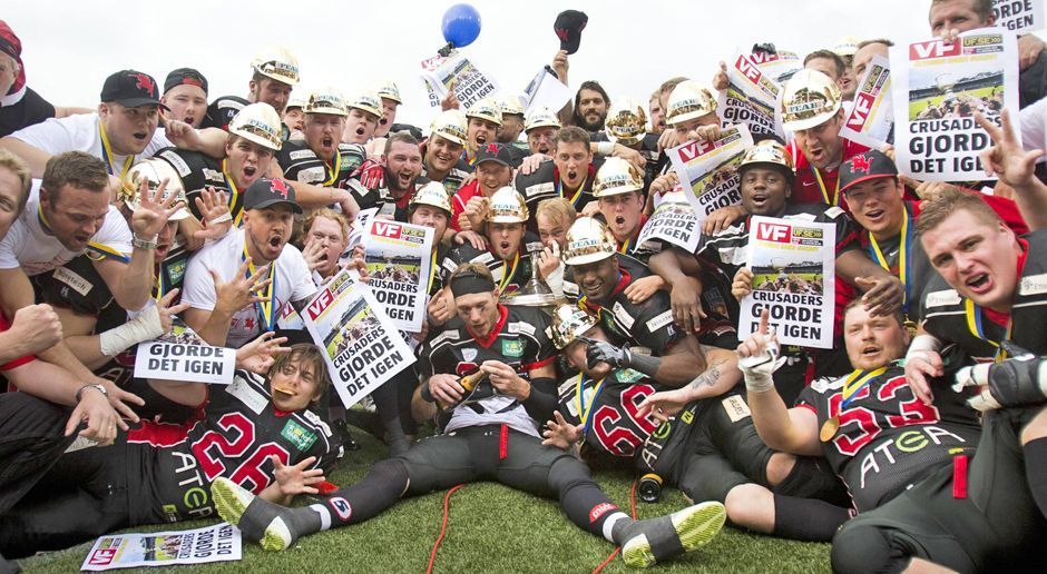 
                <strong>Platz 8: Carlstad Crusaders</strong><br>
                Im Championship Game der Northern European Football League mussten die Carlstad Crusaders eine Overtime-Niederlage gegen die Helsinki Roosters hinnehmen. In der schwedischen Liga war ihnen der Titel in der vergangenen Spielzeit dagegen nicht zu nehmen. Es war der achte der Crusaders insgesamt.
              