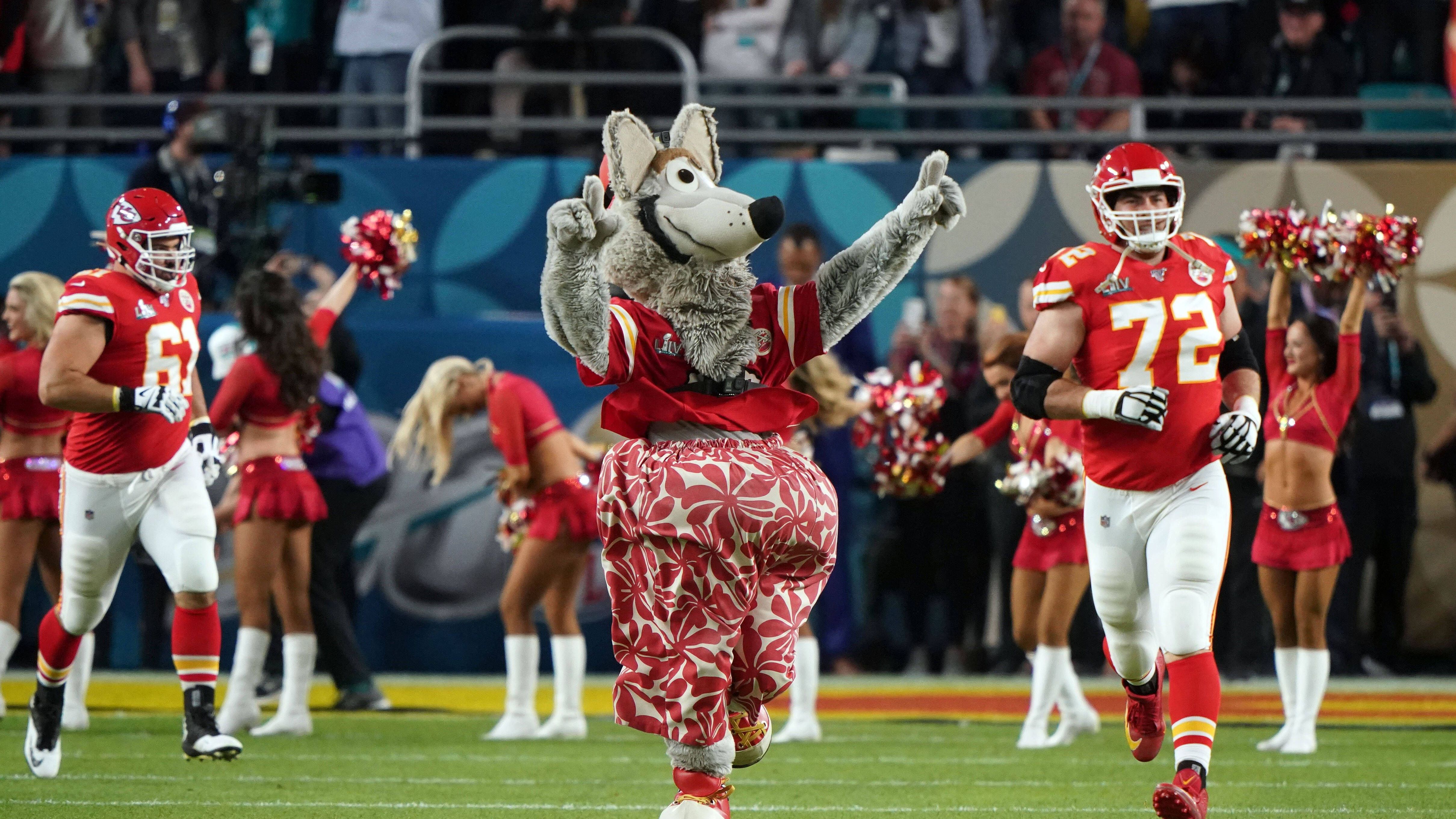 <strong>Kansas City Chiefs</strong><br>Offizielles Maskottchen: K. C. Wolf und Warpaint<br>ChatGPT: Redhawk<br>Erklärung: angelehnt an Farben und Kraft