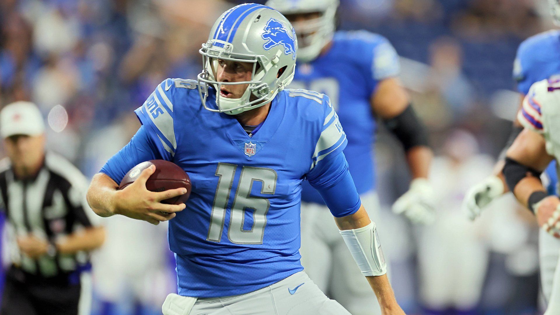 
                <strong>Detroit Lions: #OnePride</strong><br>
                Instagram: @detroitlionsnflTwitter: @LionsFacebook: @DetroitLions
              