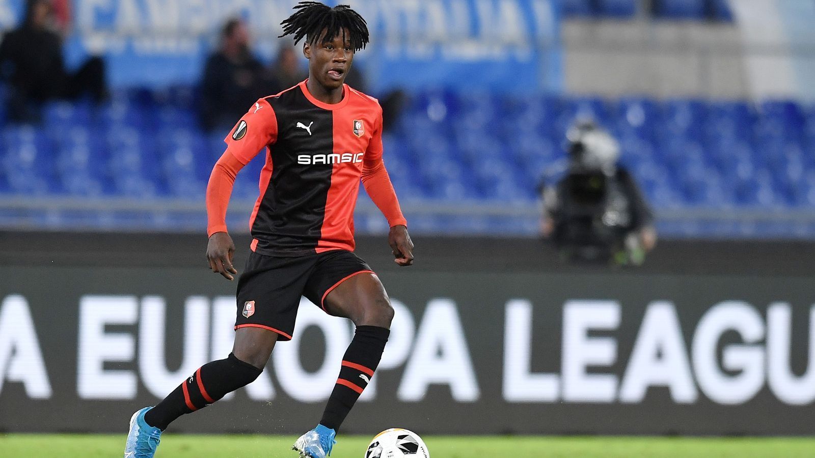 
                <strong>2. Eduardo Camavinga (Stade Rennes/Frankreich)</strong><br>
                Alter beim Debüt: 16 Jahre, neun MonateBegegnung: HSC Montpellier - Stade Rennes 0:1Position: Defensives Mittelfeld
              