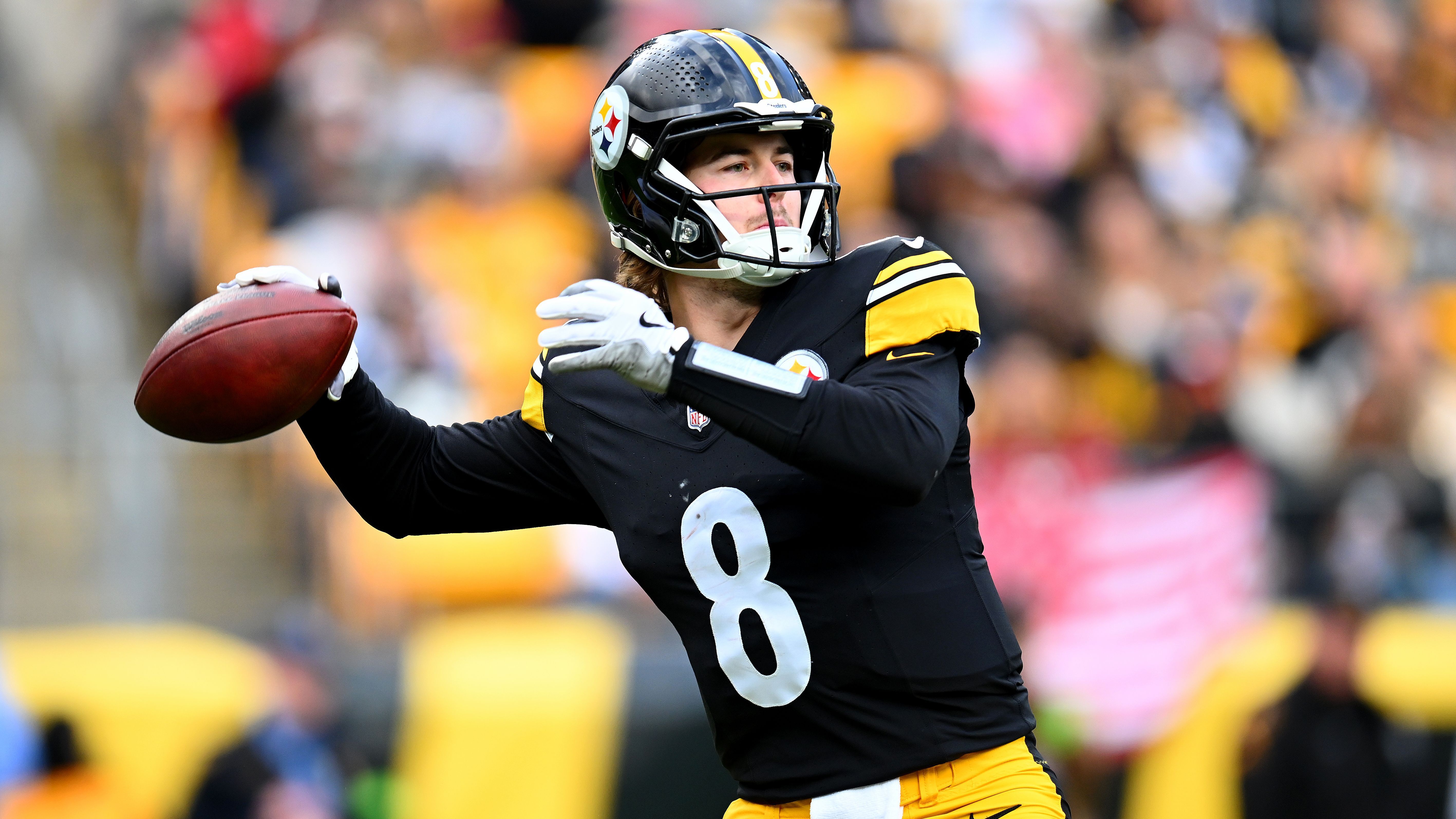 <strong>Platz 10: Kenny Pickett (Pittsburgh Steelers)</strong><br>Alter: 25<br>Saisons in der NFL: 2<br>Passing-Yards:&nbsp;4.474<br>Passing-Touchdowns:&nbsp;13<br>Interceptions: 13<br>Completion-Rate: 62,6%