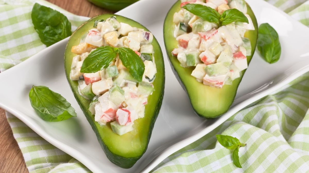 Gefüllte Avocado mit Mayonnaise