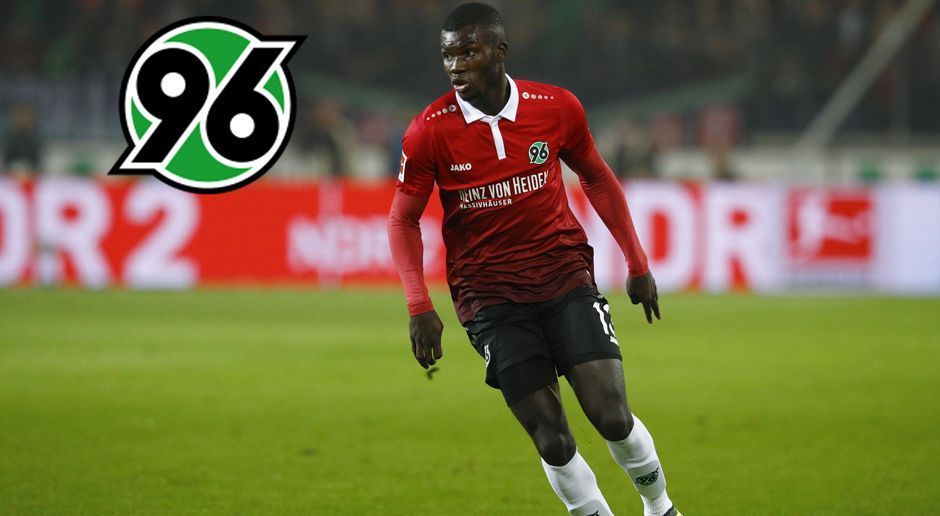 
                <strong>Schnellster Spieler: Ihlas Bebou</strong><br>
                Verloren, aber trotzdem gewonnen! So dürfte sich Hannovers Ihlas Bebou nach der 1:2-Pleite der 96er bei Borussia Mönchengladbach fühlen. Denn der Neuzugang aus Düsseldorf stellte bei der ersten Niederlage der Spielzeit für den Aufsteiger einen persönlichen Saisonrekord auf. Er sprintete so schnell über das Feld, wie kein anderer Profi zuvor in der Saison 2017/18 - mit 35,25 km/h. (Quelle: Opta)
              