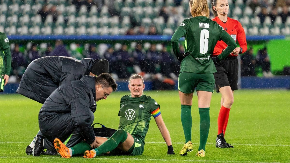 Alexandra Popp verletzte sich am rechten Knie