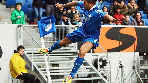 <strong>TSG Hoffenheim: Roberto Firmino</strong><br> "Der brasilianische Stürmer wurde 2011 von Figueirense FC nach Hoffenheim transferiert. In Hoffenheim entwickelte er sich zu einem herausragenden Spieler und zog schließlich 2015 zum FC Liverpool weiter, wo er zu einem der besten Angreifer in der Premier League wurde." Weiterhin werden Niklas Süle und Kevin Volland genannt.