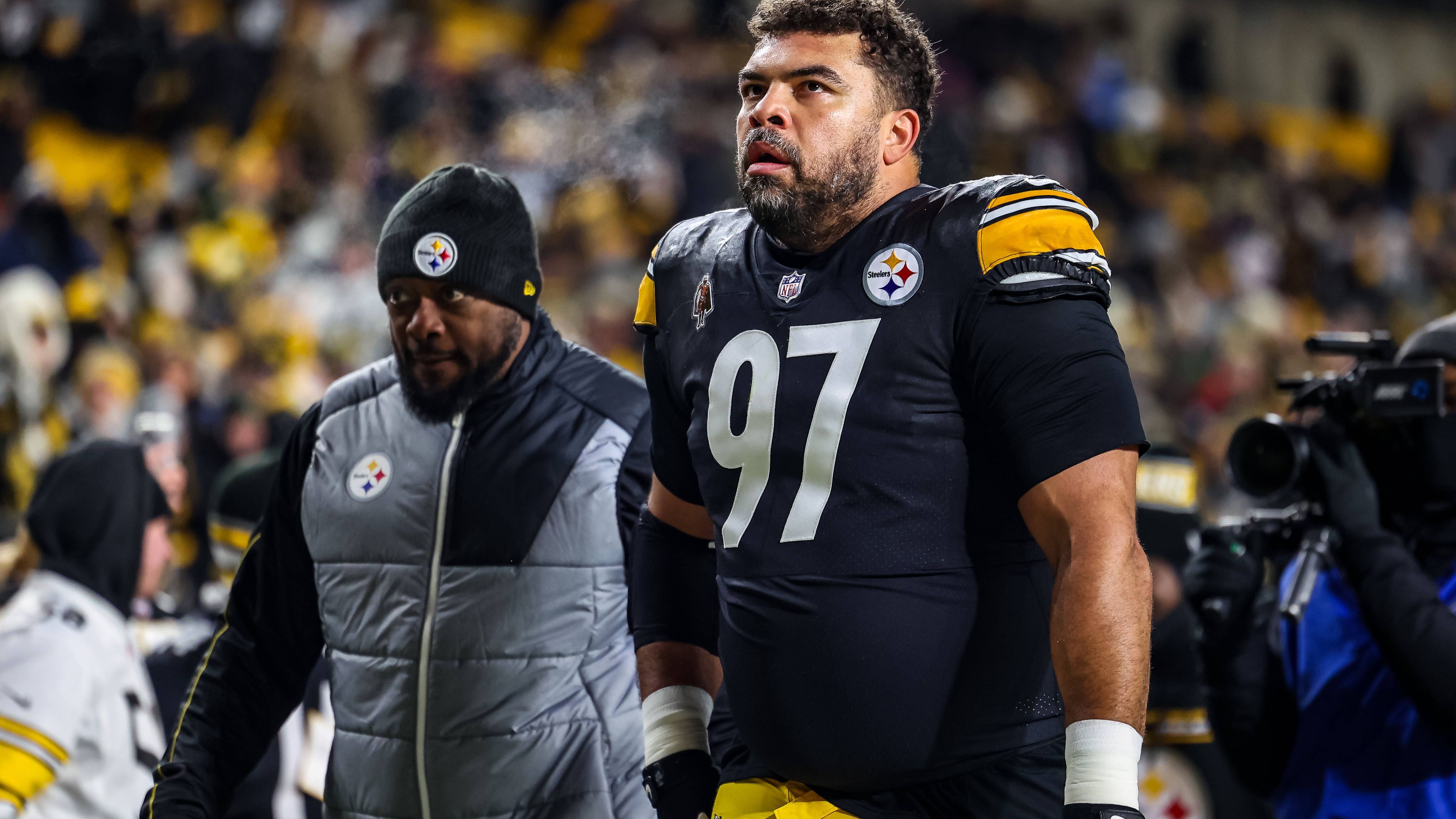 <strong>Defense (Team 1)</strong><br>Cameron Heyward<br>Team: Pittsburgh Steelers<br>Position: Interior Lineman