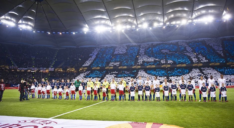 
                <strong>Finale daheim knapp verpasst, Abschied aus Europa</strong><br>
                Es war der große Traum des HSV, das Europa-League-Finale 2010 im eigenen Stadion zu bestreiten. Im Halbfinale scheiterte der HSV jedoch unglücklich am FC Fulham. Damit nicht genug: Der HSV verpasste in der Bundesliga erstmals seit vier Jahren die Qualifikation für das internationale Geschäft – und kehrte bis heute nie wieder zurück.
              