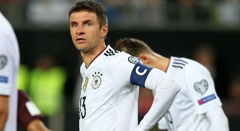 
                <strong>Thomas Müller</strong><br>
                Bei bestem Fritz-Walter-Wetter führt Thomas Müller die Mannschaft als Kapitän auf das Feld. Mit starker Eröffnung und Vorbereitung der Wagner-Großchance (31.). Ist einer der Aktivposten im Offensivspiel. Wird nach 70 Minuten ausgewechselt. Note: 2
              