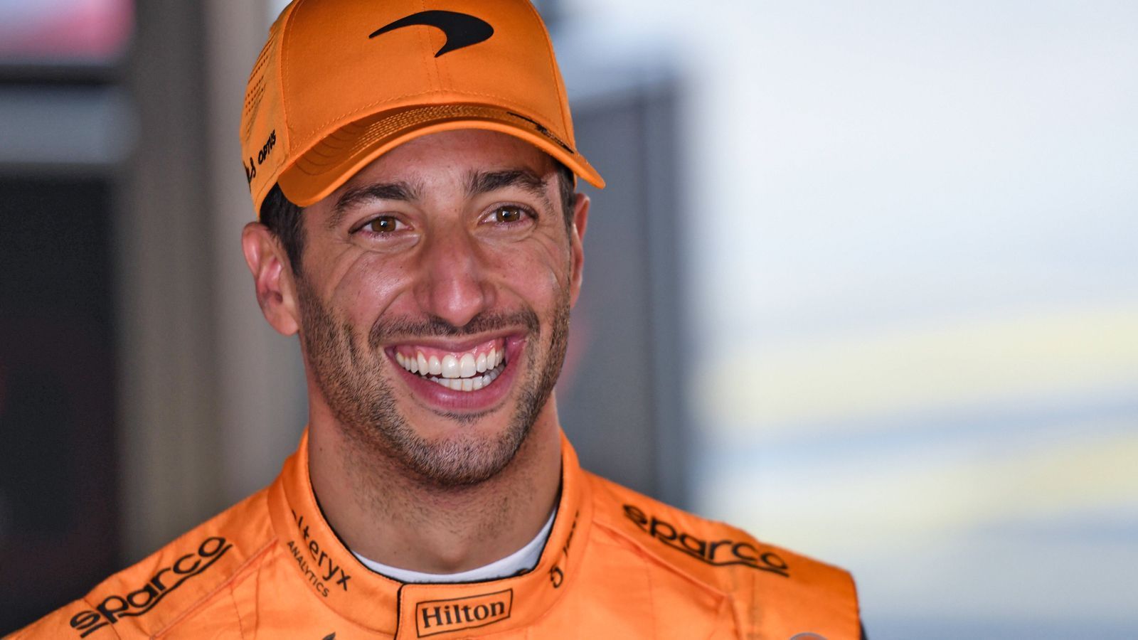 
                <strong>Platz 4: Daniel Ricciardo (McLaren)</strong><br>
                15.000.000 US-Dollar Grundgehalt
              
