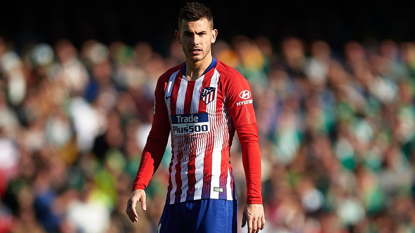 
                <strong>Lucas Hernandez (Atletico Madrid)</strong><br>
                Der künftige Bayern-Profi Lucas Hernandez wird sich von den Atletico-Fans nicht mehr als Aktiver verabschieden können. Der 23-jährige Franzose, Rekord-Neuzugang der Bayern, fällt wegen einer Knie-OP bis zum Ende der Saison aus und wird dann erst in München wieder in den Pflichtspiel-Betrieb einsteigen können. 
              