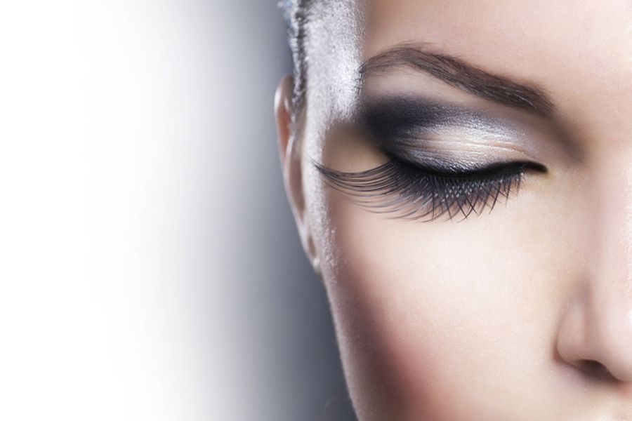 Metallic-Look schminken: Für einen glänzenden Augenblick