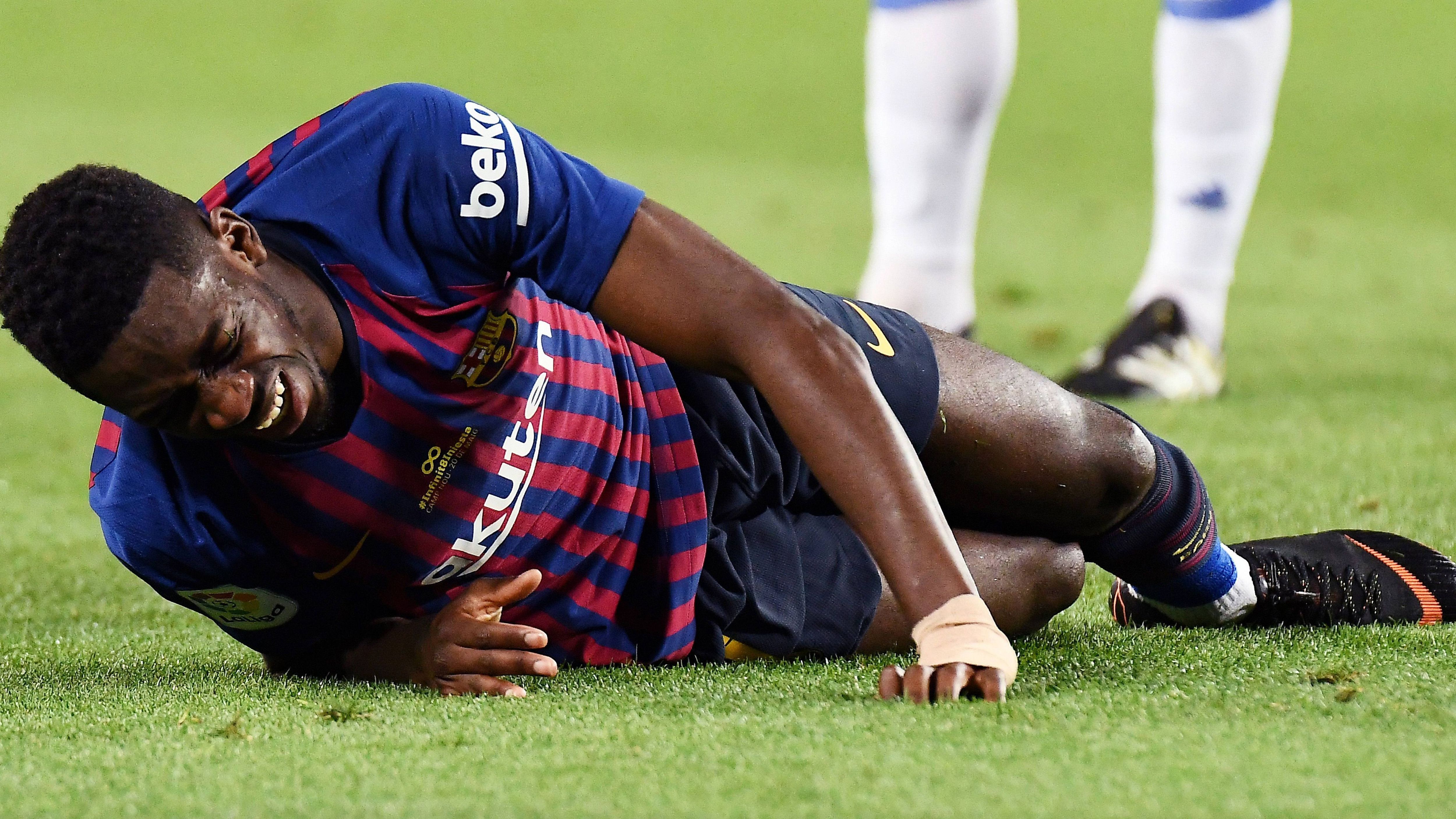 
                <strong>FC Barcelona (Februar 2018)</strong><br>
                In seiner ersten Saison beim FC Barcelona plagten Dembele zahlreiche Verletzungen. Die Anfälligkeit führten die Klub-Verantwortlichen auf seinen unprofessionellen Lebensstil zurück. Zu viel Fast Food, hieß es damals laut "Mundo Deportivo". Barca reagierte prompt und stellte Dembele einen eigenen Koch und einen Bodyguard zur Seite. Außerdem wurde er regelmäßig von Arzt und Physiotherapeut besucht, die seine Gesundheit im Auge behalten sollten.
              