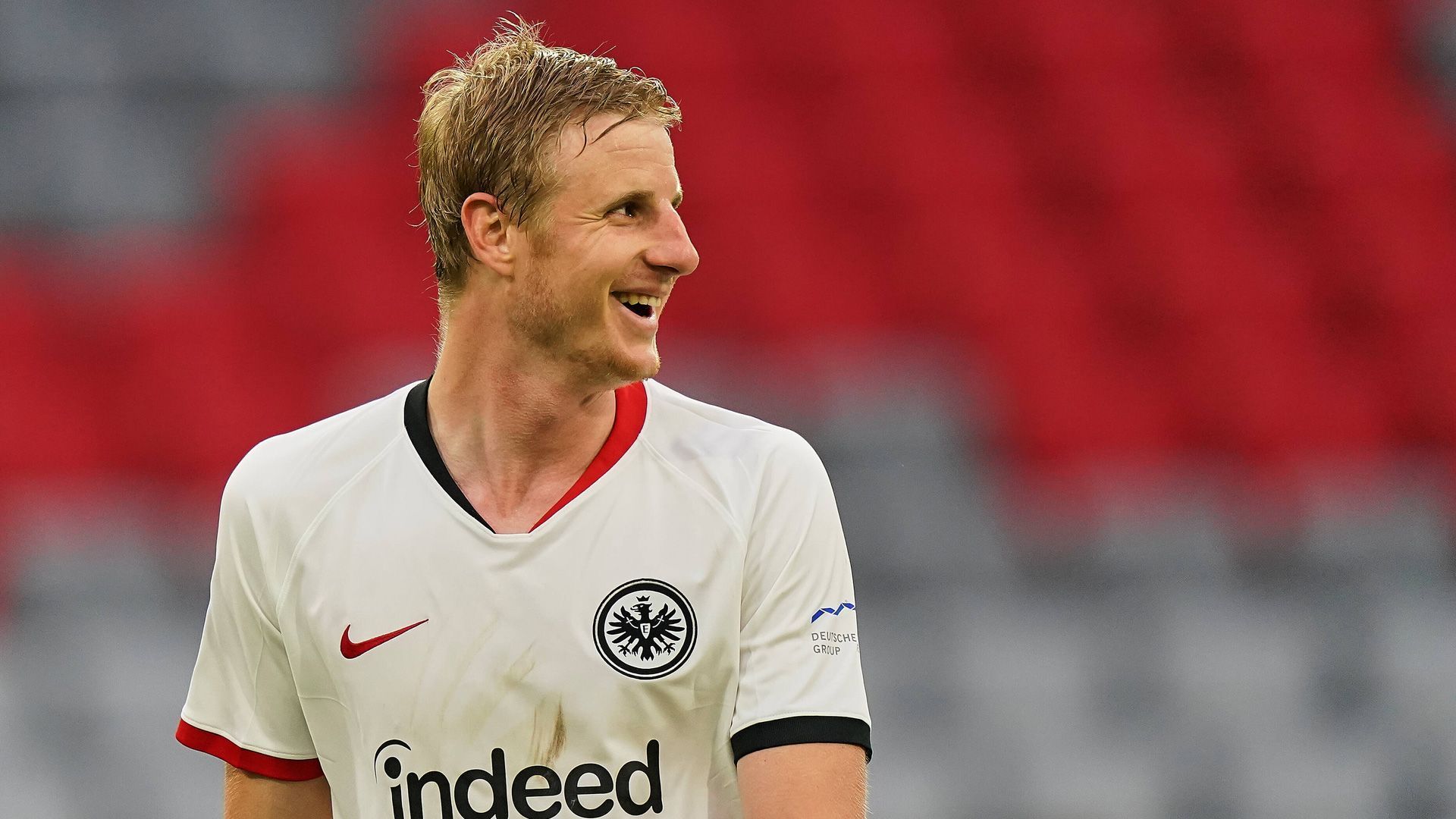 
                <strong>Martin Hinteregger (Eintracht Frankfurt)</strong><br>
                "Das ging schnell und sah sicherlich lustig aus. Ich musste selber ein bisschen lachen. Es ist passiert, was soll man machen. Es war sicherlich eines meiner schönsten Eigentore – und hoffentlich das letzte"(Eintracht Frankfurts Doppel-Torschütze Martin Hinteregger nach seinem Eigentor im Spiel gegen Bayern München am 27. Spieltag)
              