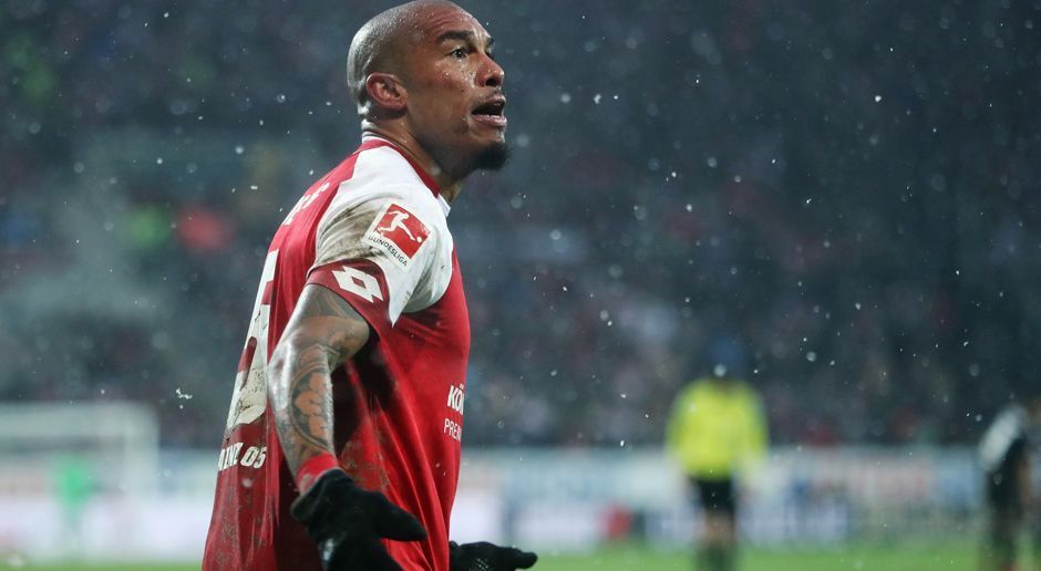 
                <strong>Flop: Nigel de Jong (1. FSV Mainz 05)</strong><br>
                Ein klangvoller Name, der ab Januar auf der Mannschaftsliste des 1. FSV Mainz 05 stand: Der ehemalige Hamburger Nigel de Jong kam ablösefrei von Galatasaray Istanbul und lässt bisher frühere kämpferische Auftritte auf dem Rasen vermissen. In sechs Bundesliga-Spielen stand er bisher auf dem Platz, nur eine Partie gewannen die abstiegsbedrohten Rheinhessen. Vier Mal war er gar nicht im Kader. Eine echte Bereicherung im Kampf um den Klassenerhalt ist er bisher nicht. 
              