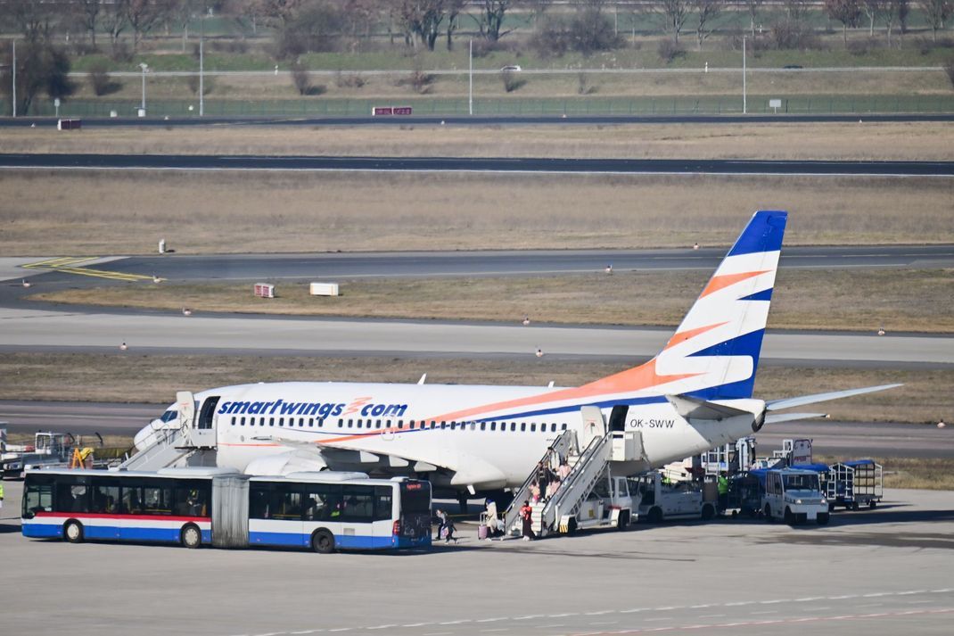 Es ist bereits der zweite Charterflug für Afghan:innen, die von Islamabad nach Deutschland gebracht werden.