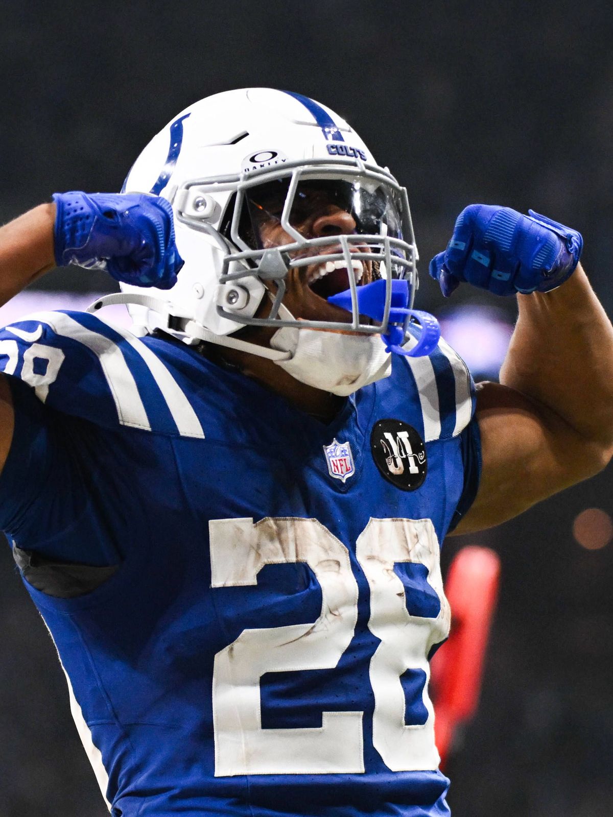 NFL, American Football Herren, USA Tennessee Titans at Indianapolis Colts Oct 26, 2025; Indianapolis, Indiana, USA; Indianapolis Colts running back Jonathan Taylor (28) celebrates after scoring a t...