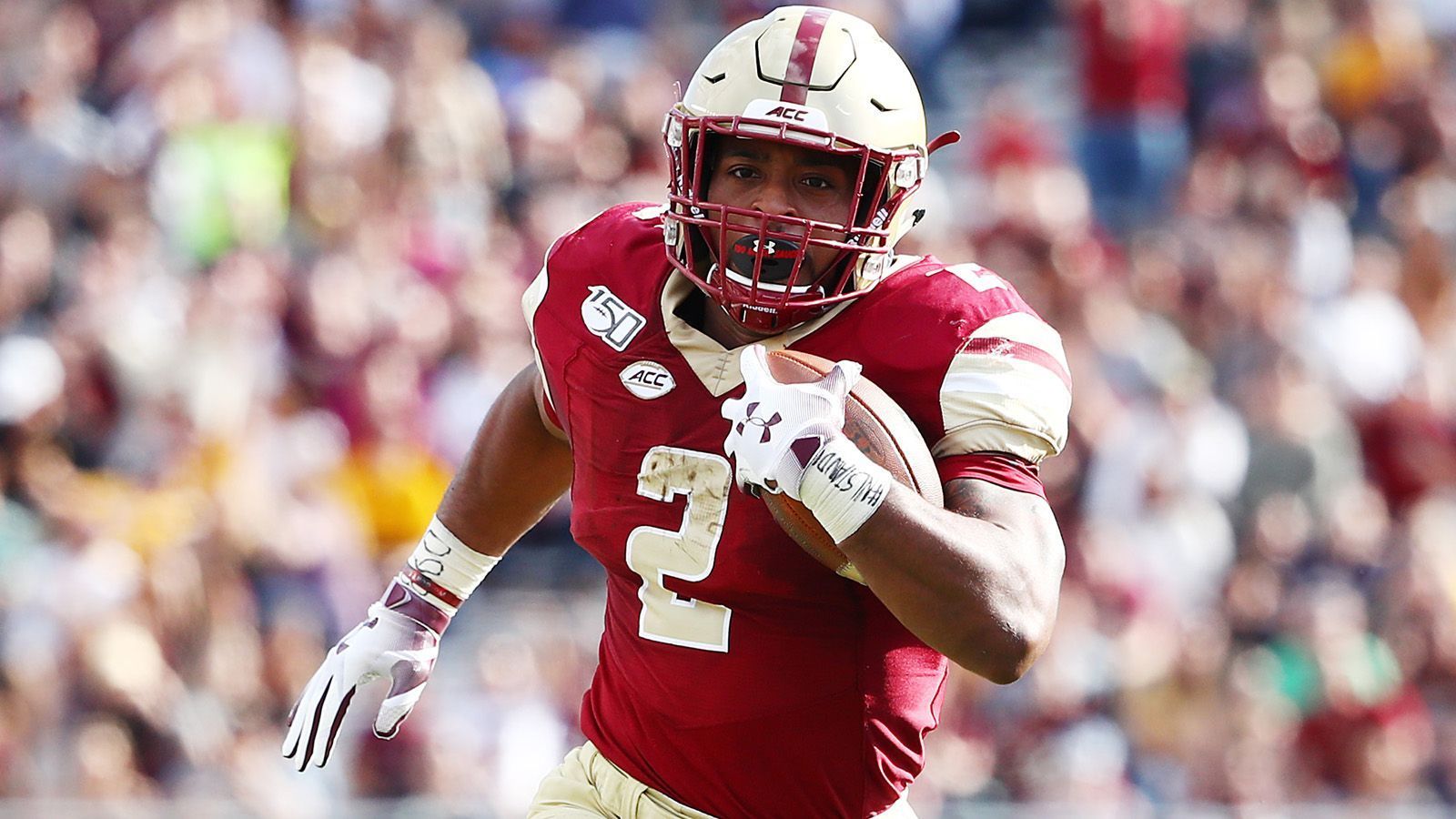 
                <strong>A.J. Dillon (Boston College Eagles)</strong><br>
                Der Running Back der Boston College Eagles erlief in seinem dritten College-Jahr 1.685 Yards. Dabei konnte er 14 Touchdowns erzielen. 2018 gelangen ihm zehn, vor zwei Jahren 14.
              