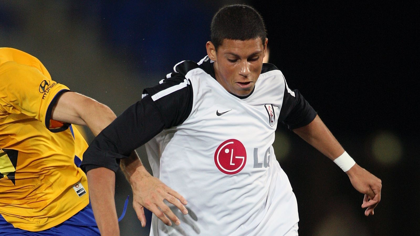 
                <strong>Platz 3: Matthew Briggs (FC Fulham)</strong><br>
                &#x2022; Alter beim Debüt: 16 Jahre, zwei Monate, sieben Tage<br>&#x2022; Begegnung: FC Middlesbrough - FC Fulham 3:1 (13. Mai 2007)<br>
              