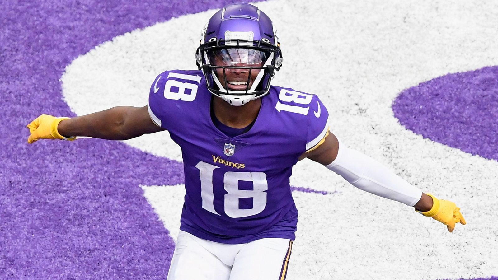 
                <strong>Justin Jefferson ist der Top-Receiver der NFL</strong><br>
                Justin Jefferson ist der überragende Wide Receiver der NFL. In Week 16 hat er dies beim 27:24 seiner Minnesota Vikings gegen die New York Giants einmal mehr unter Beweis gestellt. Der 23-Jährige fing zwölf Pässe für 133 Yards und einen Touchdown. Bereits jetzt hat der Erstrundenpick des NFL Draft 2020 eine historische Saison gespielt. ran nennt die Zahlen und Rekorde des Passempfängers.   
              