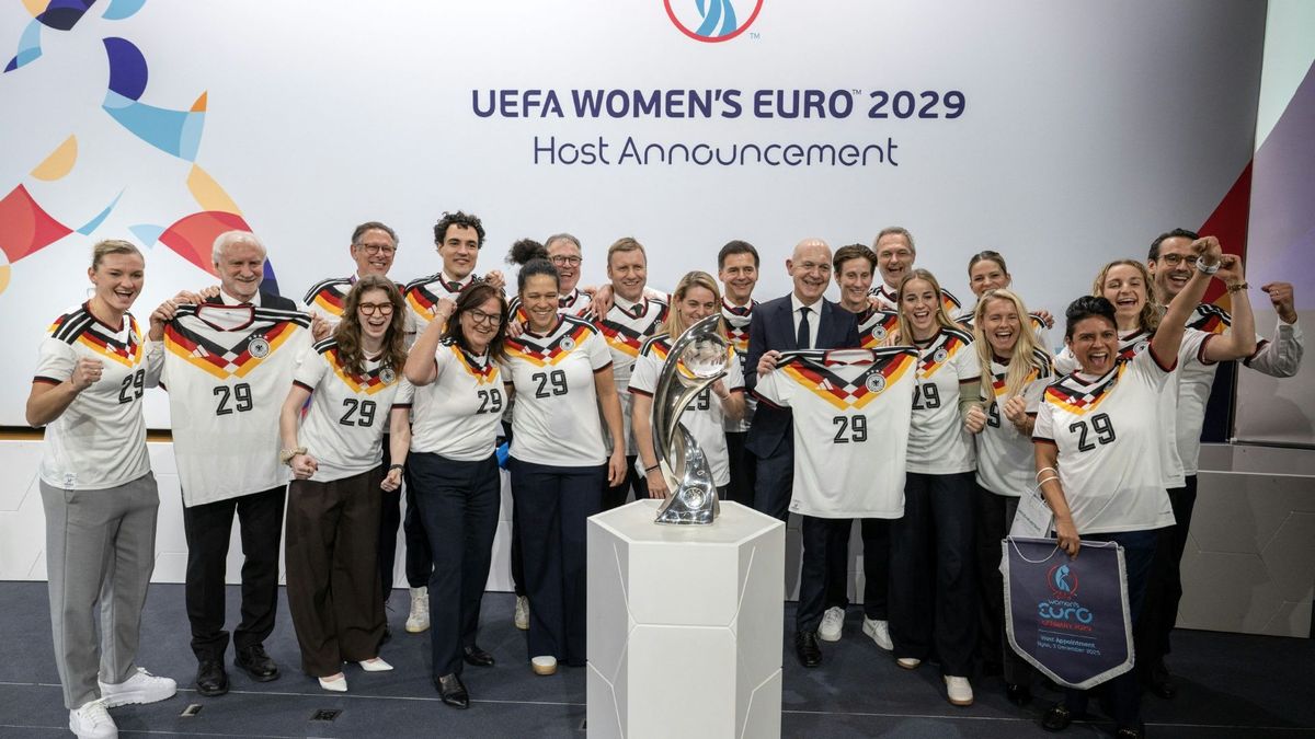 Die deutsche Delegation freut sich über den Zuschlag