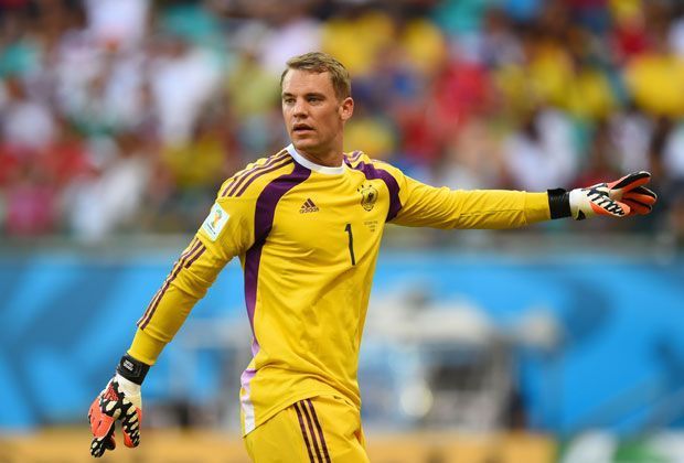 
                <strong>Manuel Neuer</strong><br>
                Manuel Neuer hat sich von seiner Schulterverletzung gut erholt und zeigte sich in den Spielen gegen Ghana und Portugal gewohnt souverän. Als es brenzlig wurde, reagierte er hervorragend. Bei den Gegentoren gegen Ghana war er machtlos. 1:0 für Deutschland.
              